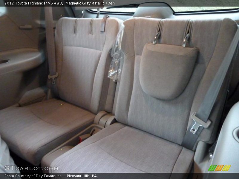 Magnetic Gray Metallic / Ash 2012 Toyota Highlander V6 4WD