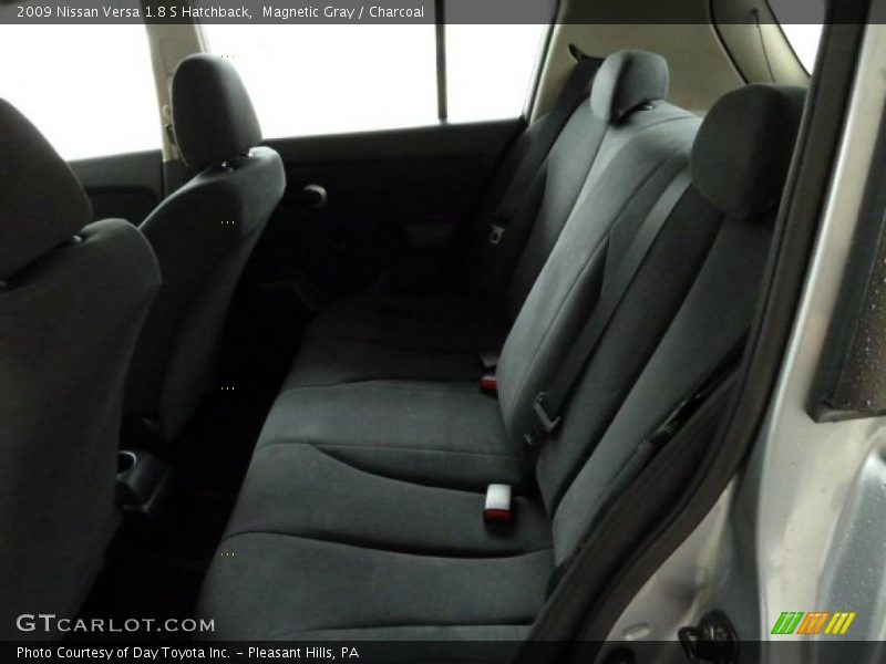 Magnetic Gray / Charcoal 2009 Nissan Versa 1.8 S Hatchback