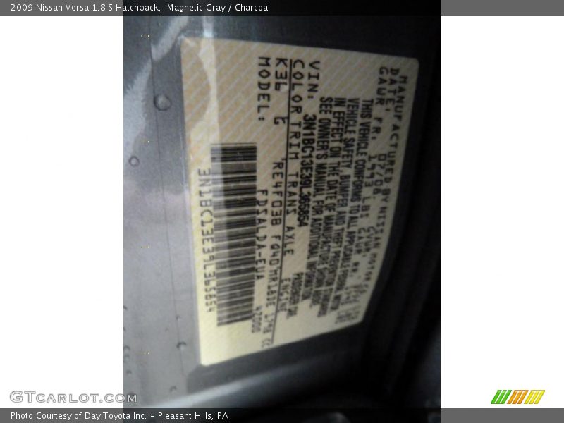 Magnetic Gray / Charcoal 2009 Nissan Versa 1.8 S Hatchback