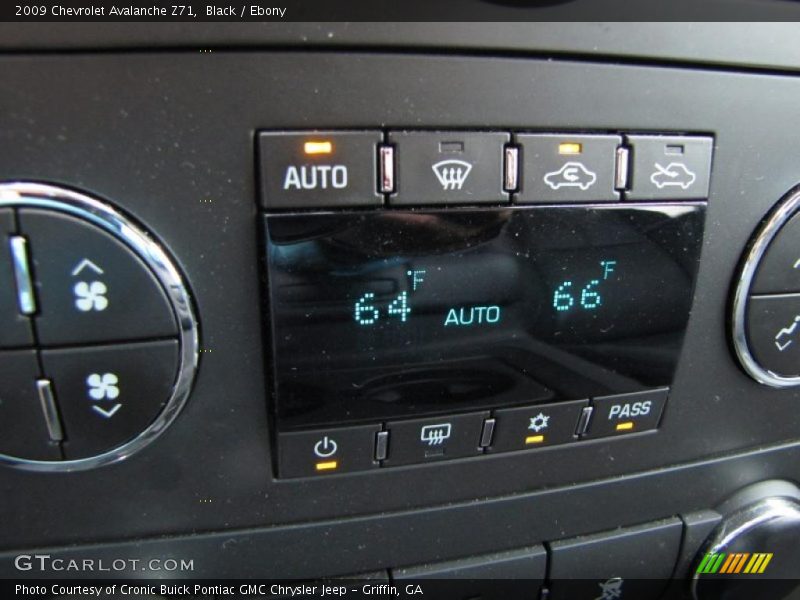 Black / Ebony 2009 Chevrolet Avalanche Z71