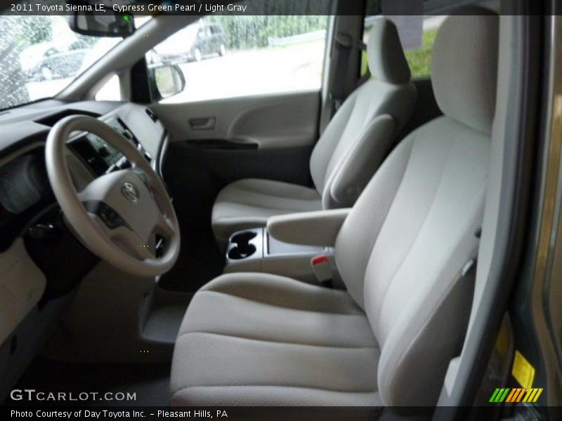 Cypress Green Pearl / Light Gray 2011 Toyota Sienna LE