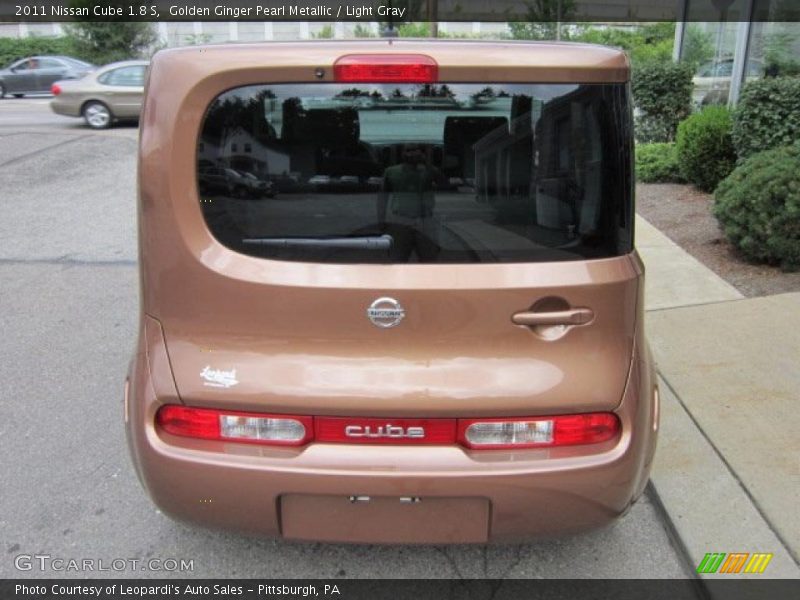 Golden Ginger Pearl Metallic / Light Gray 2011 Nissan Cube 1.8 S