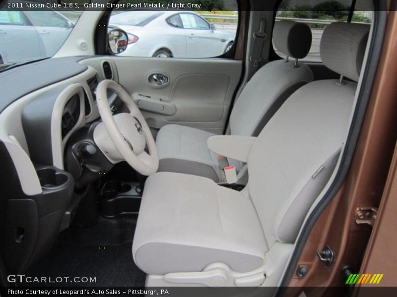 2011 Cube 1.8 S Light Gray Interior