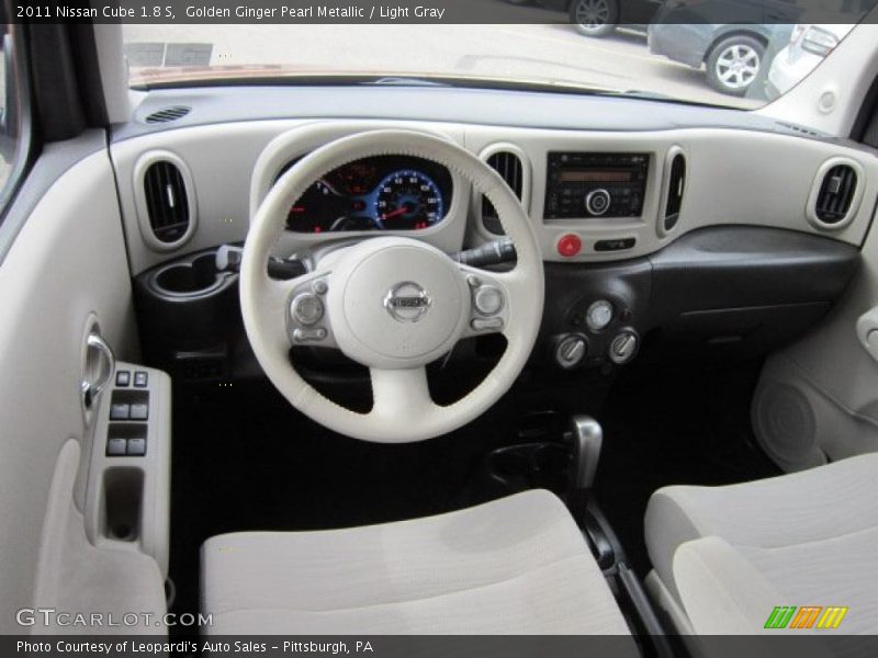  2011 Cube 1.8 S Light Gray Interior