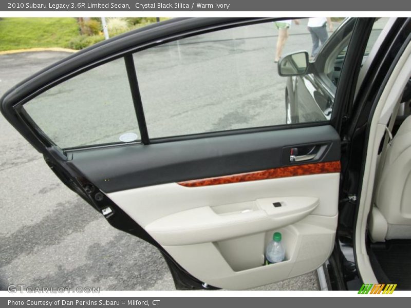 Door Panel of 2010 Legacy 3.6R Limited Sedan