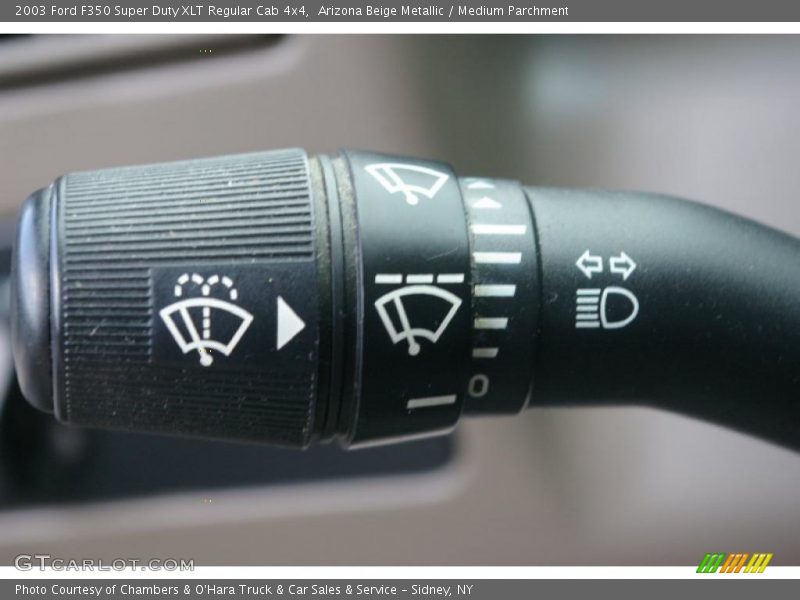 Controls of 2003 F350 Super Duty XLT Regular Cab 4x4