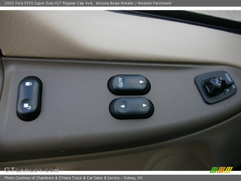 Controls of 2003 F350 Super Duty XLT Regular Cab 4x4