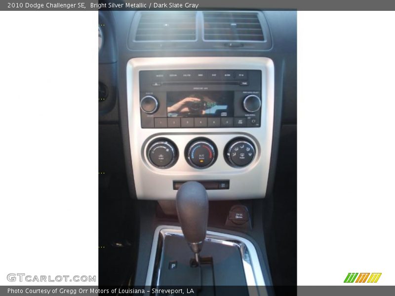 Bright Silver Metallic / Dark Slate Gray 2010 Dodge Challenger SE