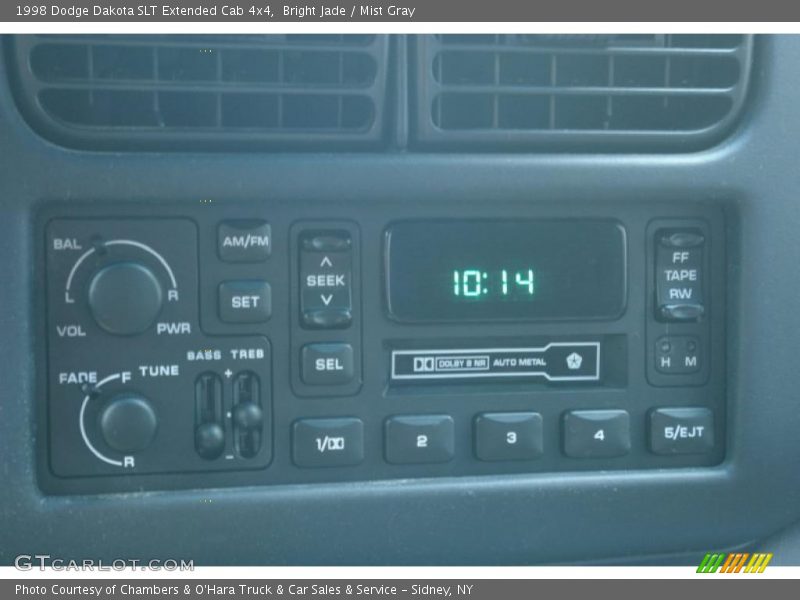 Audio System of 1998 Dakota SLT Extended Cab 4x4