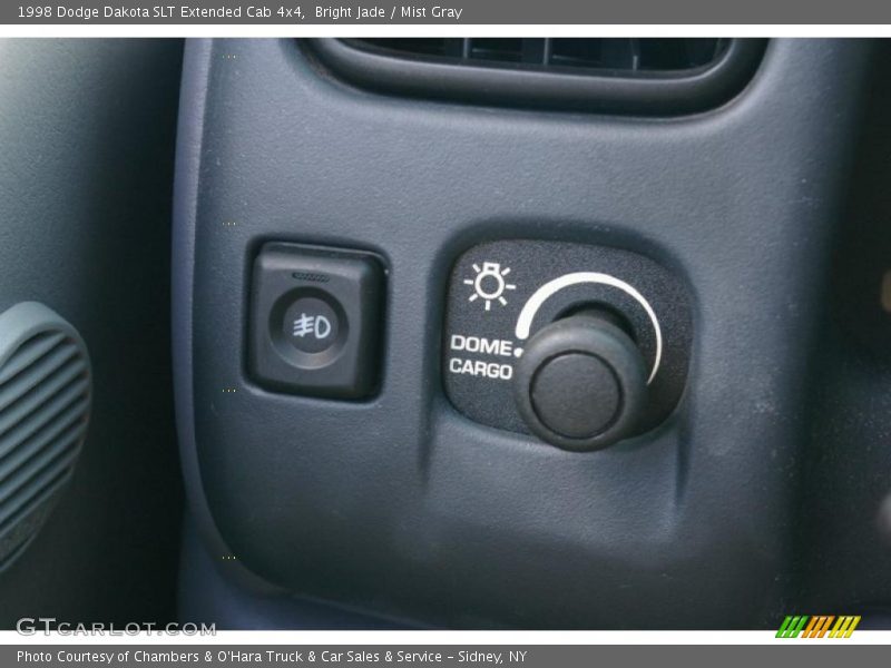 Controls of 1998 Dakota SLT Extended Cab 4x4