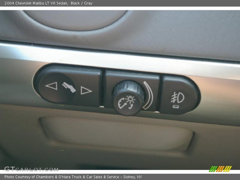 Black / Gray 2004 Chevrolet Malibu LT V6 Sedan