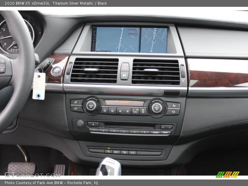 Titanium Silver Metallic / Black 2010 BMW X5 xDrive30i