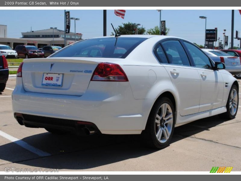 White Hot / Onyx 2009 Pontiac G8 Sedan