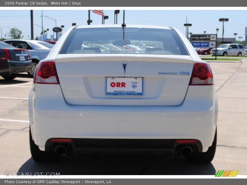 White Hot / Onyx 2009 Pontiac G8 Sedan