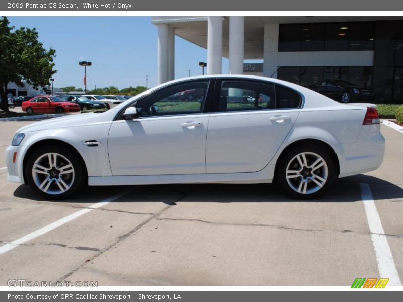 White Hot / Onyx 2009 Pontiac G8 Sedan