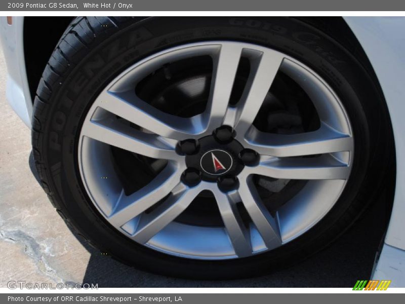 White Hot / Onyx 2009 Pontiac G8 Sedan