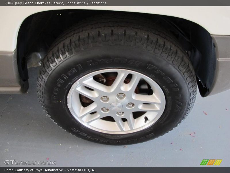 Stone White / Sandstone 2004 Jeep Grand Cherokee Laredo
