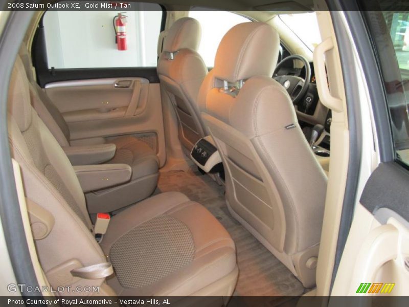 Gold Mist / Tan 2008 Saturn Outlook XE