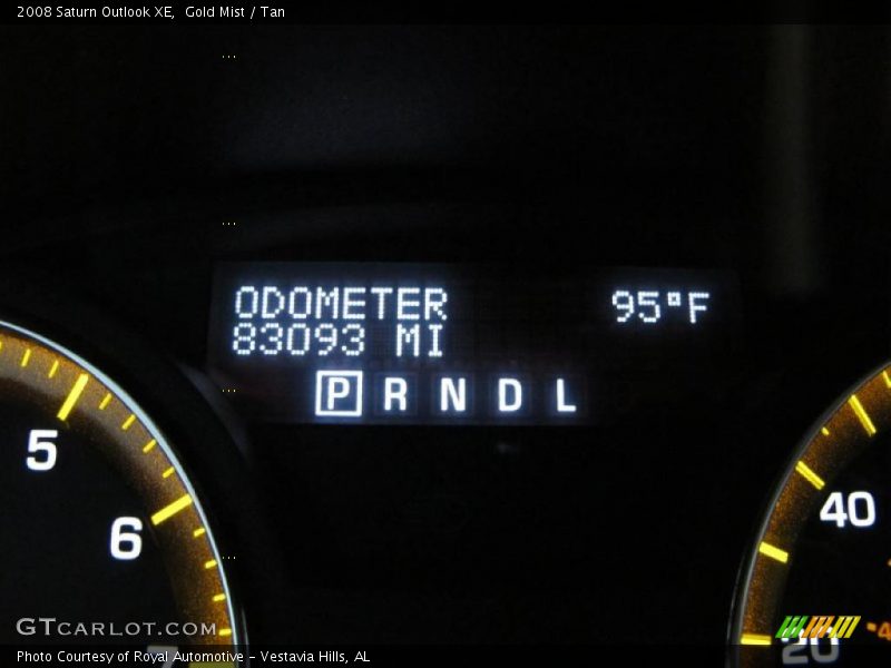 Gold Mist / Tan 2008 Saturn Outlook XE