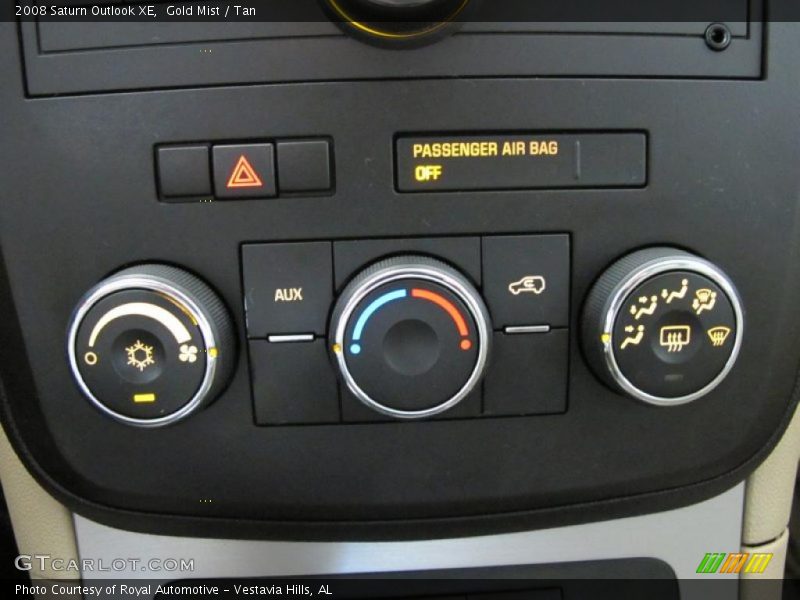 Gold Mist / Tan 2008 Saturn Outlook XE
