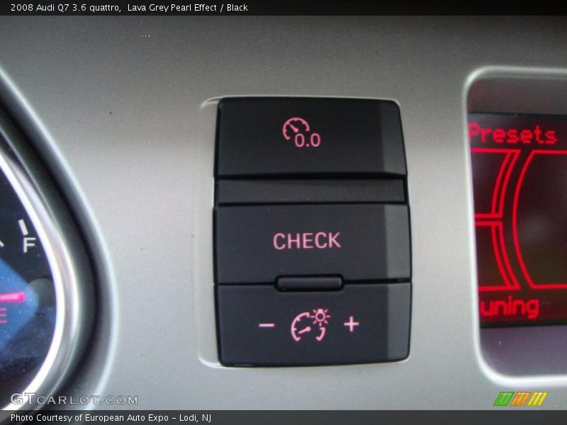 Lava Grey Pearl Effect / Black 2008 Audi Q7 3.6 quattro