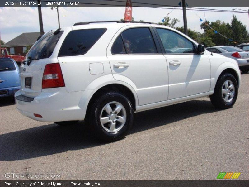 Clear White / Gray 2009 Kia Sorento LX