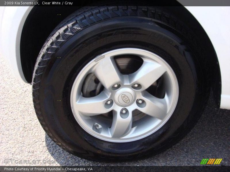 Clear White / Gray 2009 Kia Sorento LX
