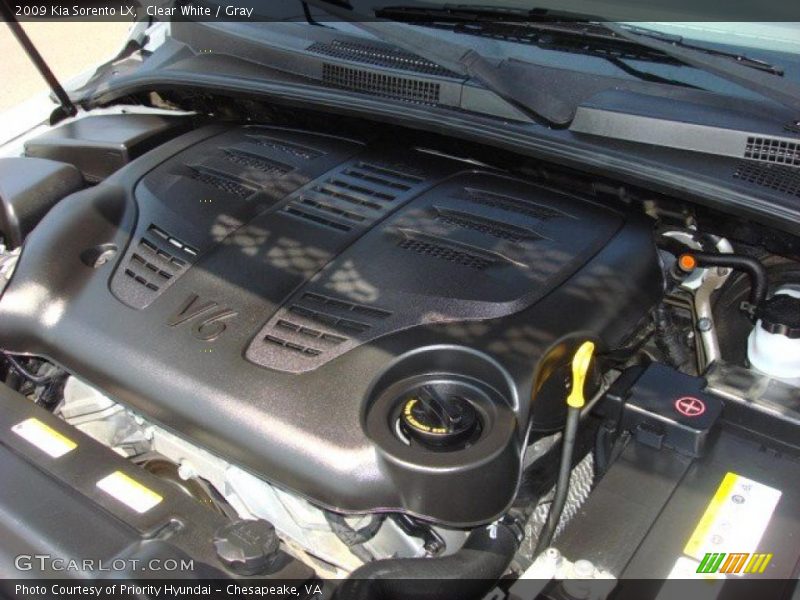 Clear White / Gray 2009 Kia Sorento LX