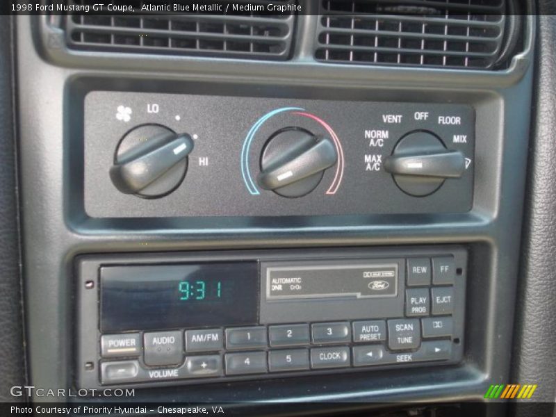 Controls of 1998 Mustang GT Coupe