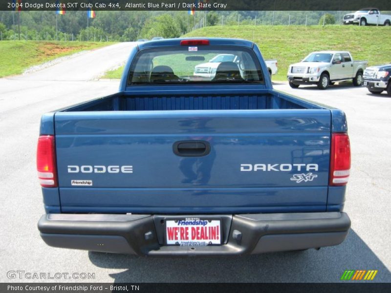 Atlantic Blue Pearl / Dark Slate Gray 2004 Dodge Dakota SXT Club Cab 4x4