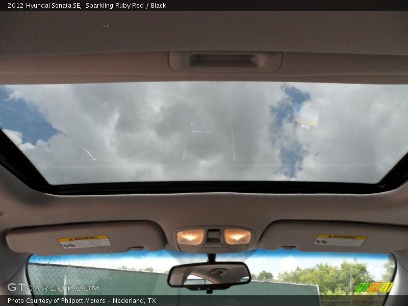 Sparkling Ruby Red / Black 2012 Hyundai Sonata SE