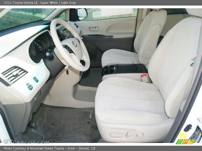 Super White / Light Gray 2011 Toyota Sienna LE
