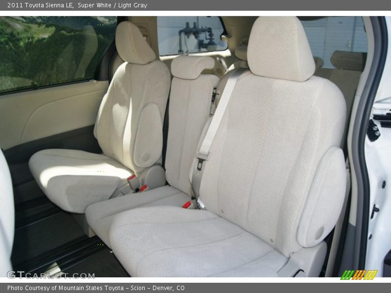 Super White / Light Gray 2011 Toyota Sienna LE