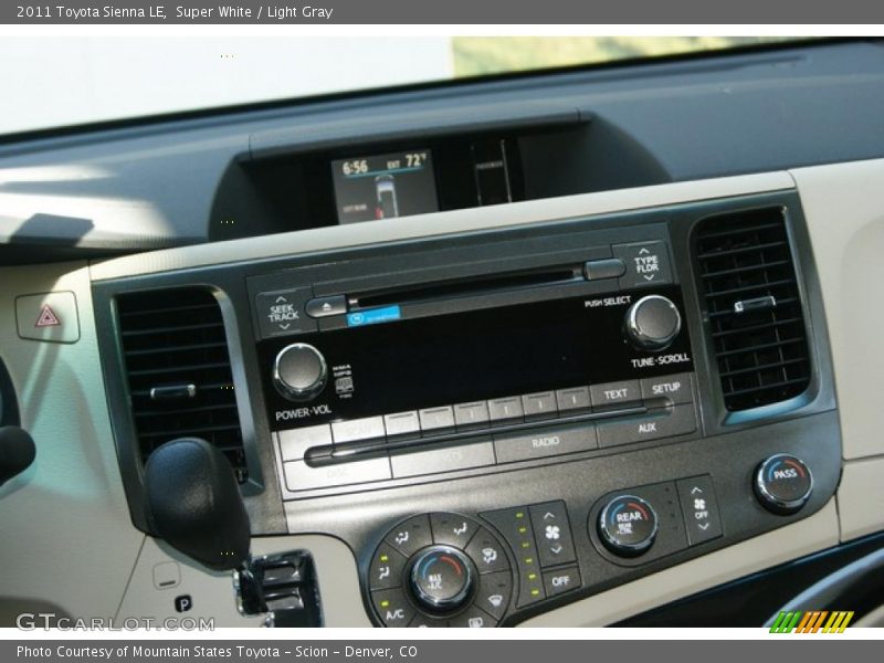 Super White / Light Gray 2011 Toyota Sienna LE