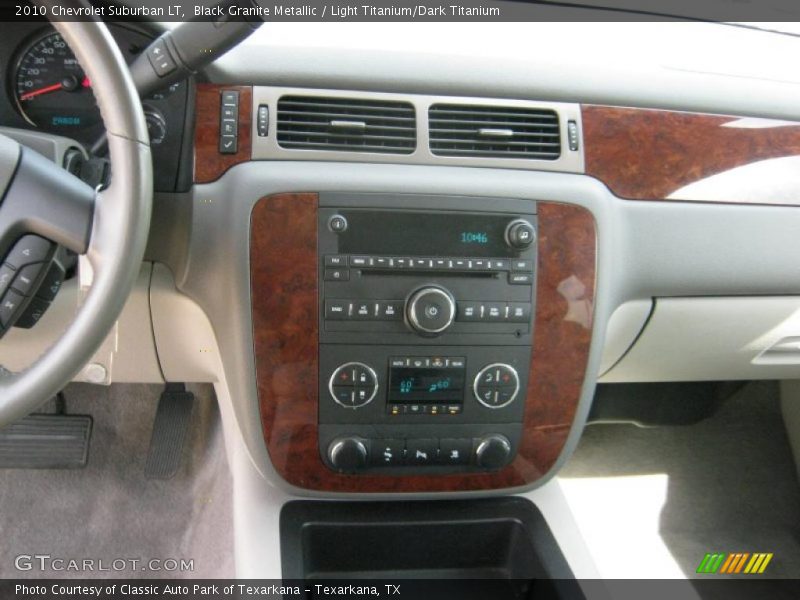 Black Granite Metallic / Light Titanium/Dark Titanium 2010 Chevrolet Suburban LT