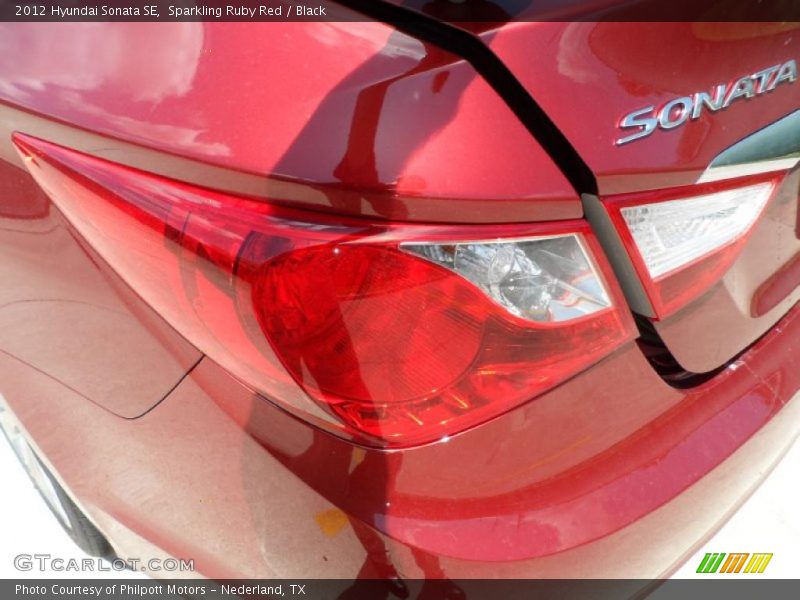 Sparkling Ruby Red / Black 2012 Hyundai Sonata SE