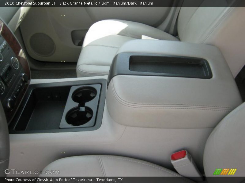 Black Granite Metallic / Light Titanium/Dark Titanium 2010 Chevrolet Suburban LT
