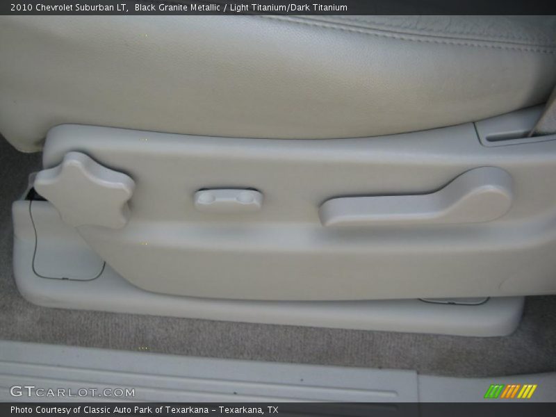 Black Granite Metallic / Light Titanium/Dark Titanium 2010 Chevrolet Suburban LT