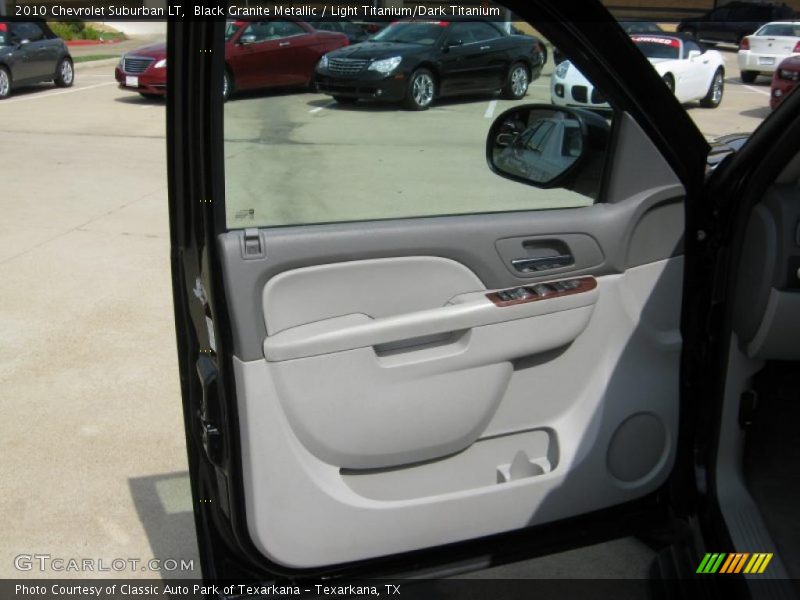 Black Granite Metallic / Light Titanium/Dark Titanium 2010 Chevrolet Suburban LT