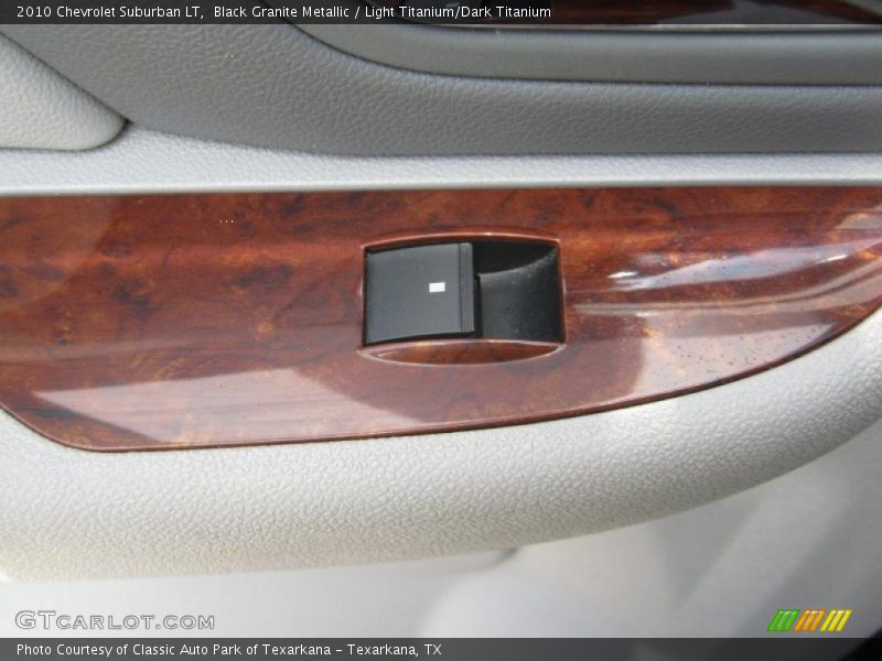 Black Granite Metallic / Light Titanium/Dark Titanium 2010 Chevrolet Suburban LT