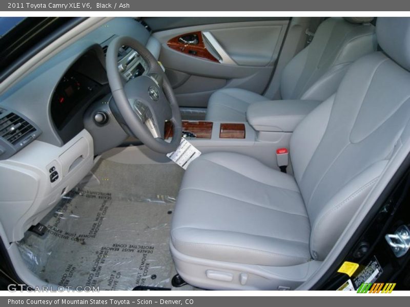 Black / Ash 2011 Toyota Camry XLE V6