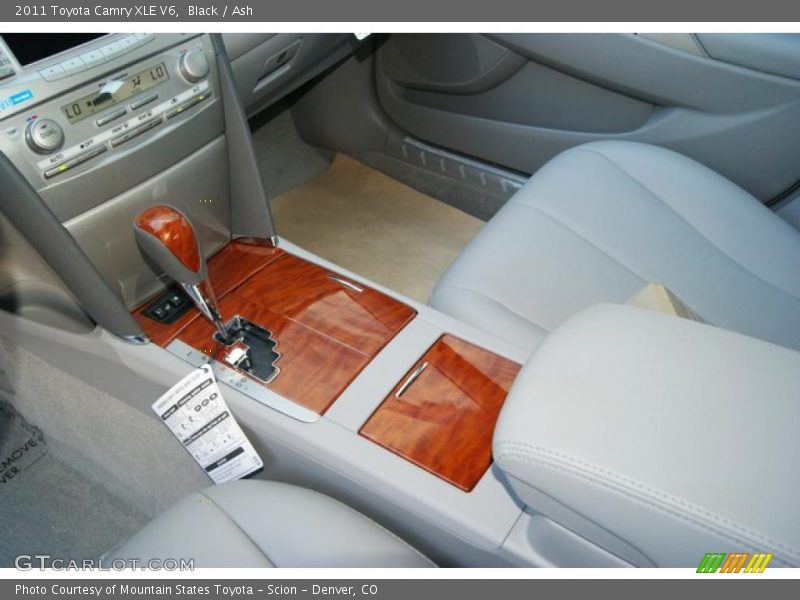 Black / Ash 2011 Toyota Camry XLE V6