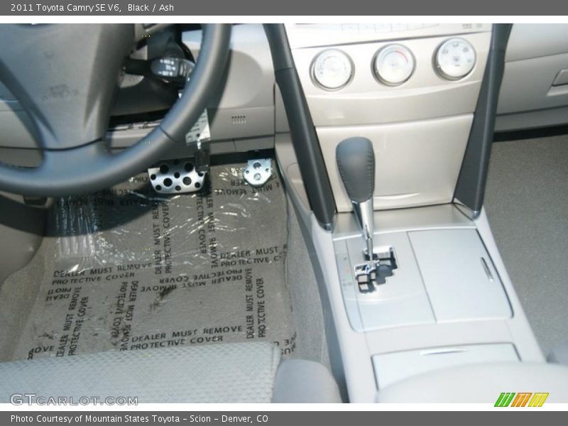 Black / Ash 2011 Toyota Camry SE V6