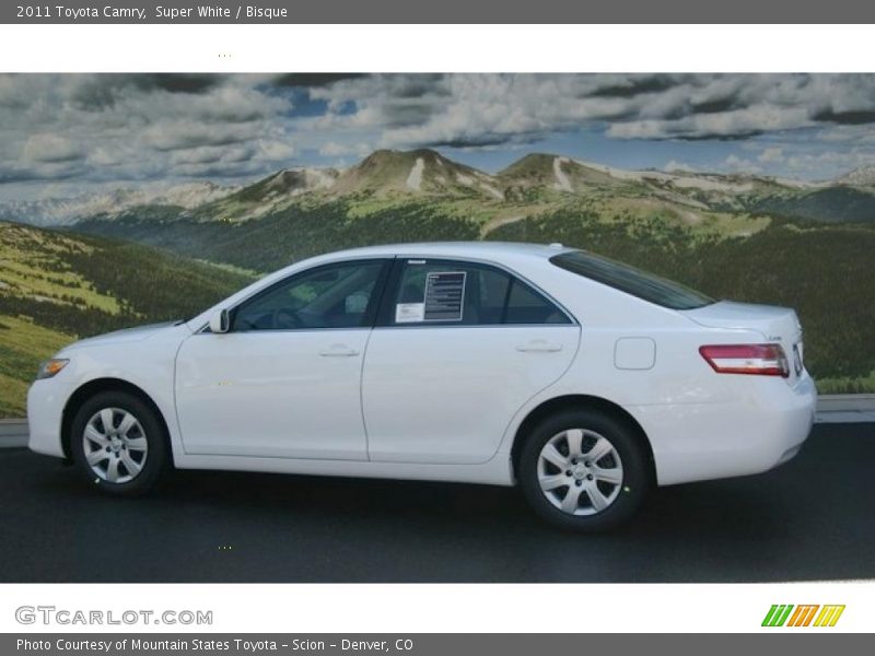 Super White / Bisque 2011 Toyota Camry