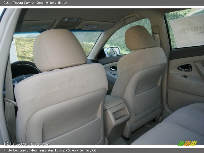 Super White / Bisque 2011 Toyota Camry