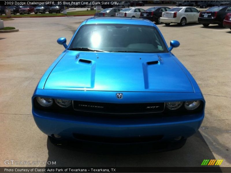 B5 Blue Pearl Coat / Dark Slate Gray 2009 Dodge Challenger SRT8