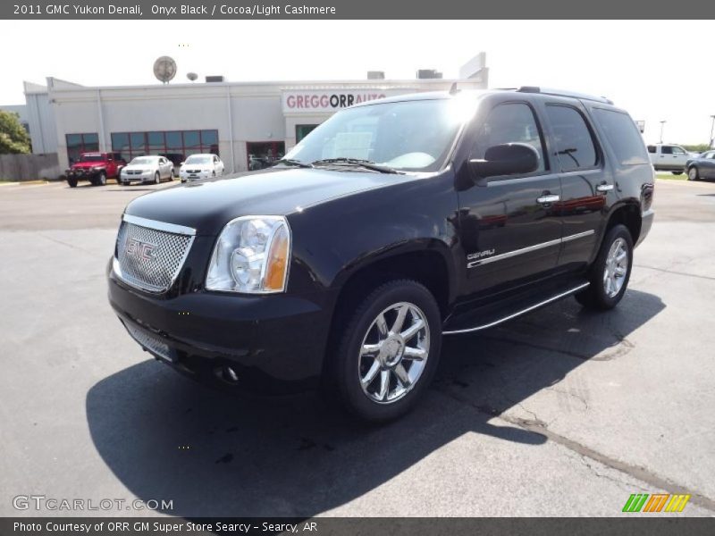 Onyx Black / Cocoa/Light Cashmere 2011 GMC Yukon Denali