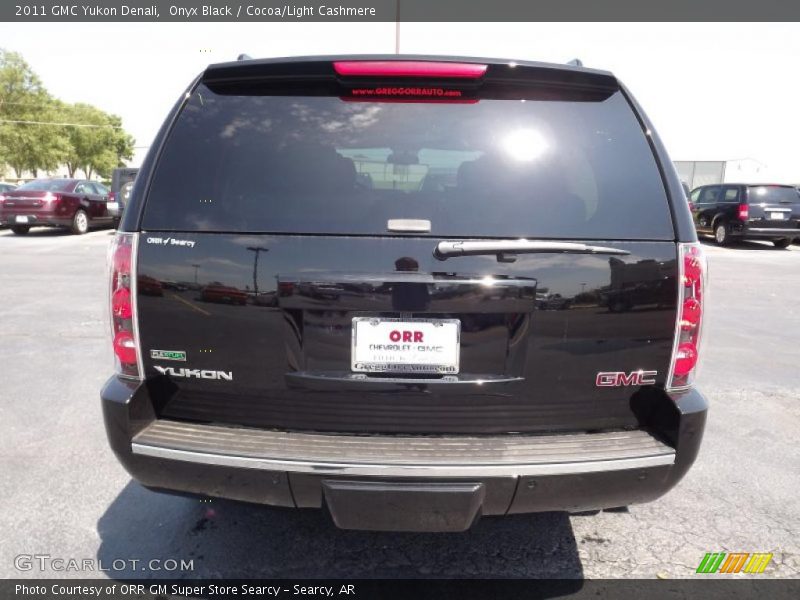 Onyx Black / Cocoa/Light Cashmere 2011 GMC Yukon Denali