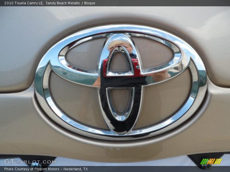Sandy Beach Metallic / Bisque 2010 Toyota Camry LE