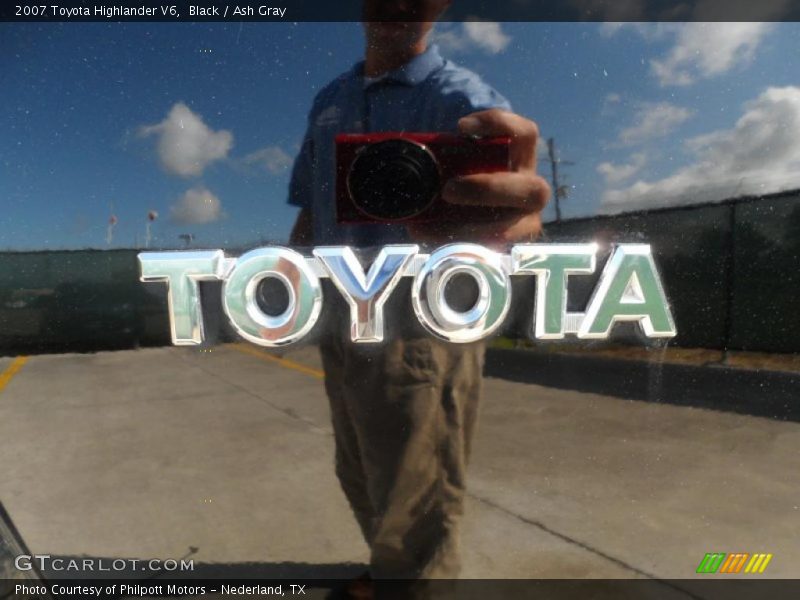 Black / Ash Gray 2007 Toyota Highlander V6